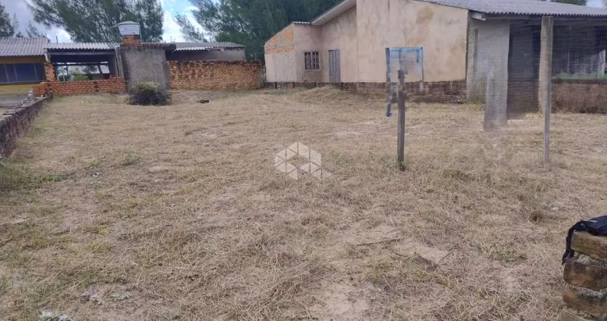 Terreno na Praia de Imara, em Imbé com 300 m2 próximo do mar.