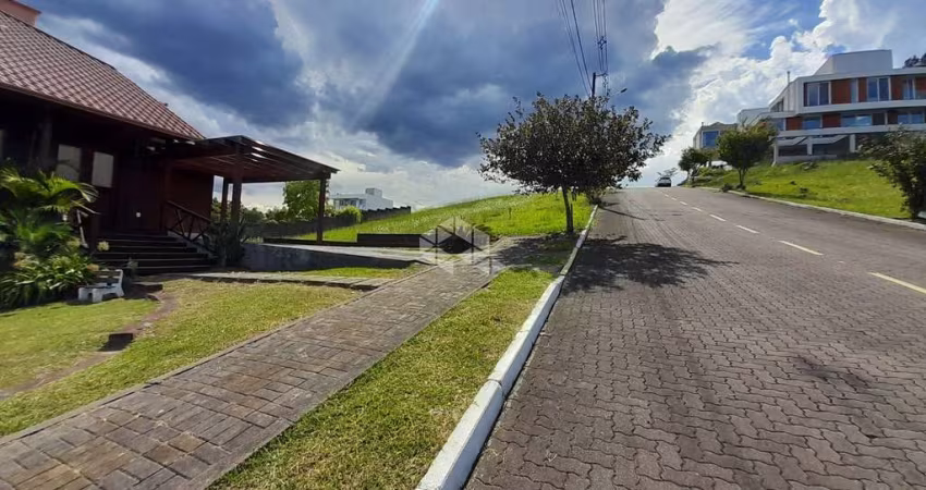 Casa mista com 3 quartos em Loteamento Fechado