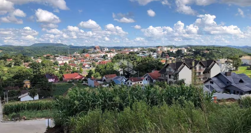 Terreno de esquina no Bairro Pousada da Neve em Nova Petrópolis/Serra Gaúcha