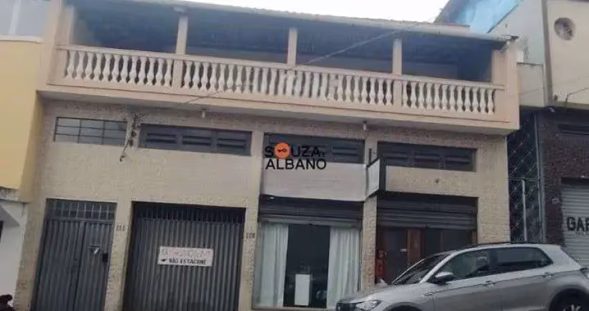 CASA COM PISCINA