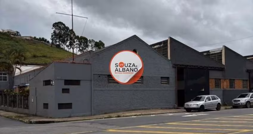 Galpão Amplo com 1.110m² – Estrutura Completa com 4 Salas Zona Norte de JF
