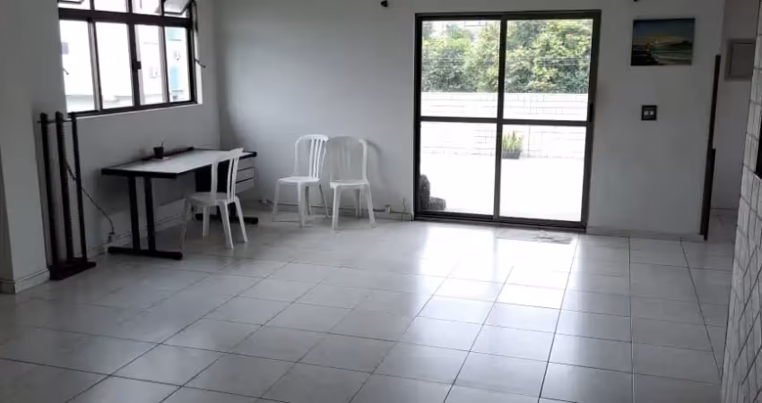 Casa sobreposta alta, 490 m², 5 dormitórios, no embaré.  ‌