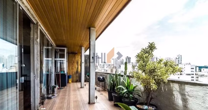Apartamento de cobertura com 127 m² de frente ao Memorial da America Latina para venda
