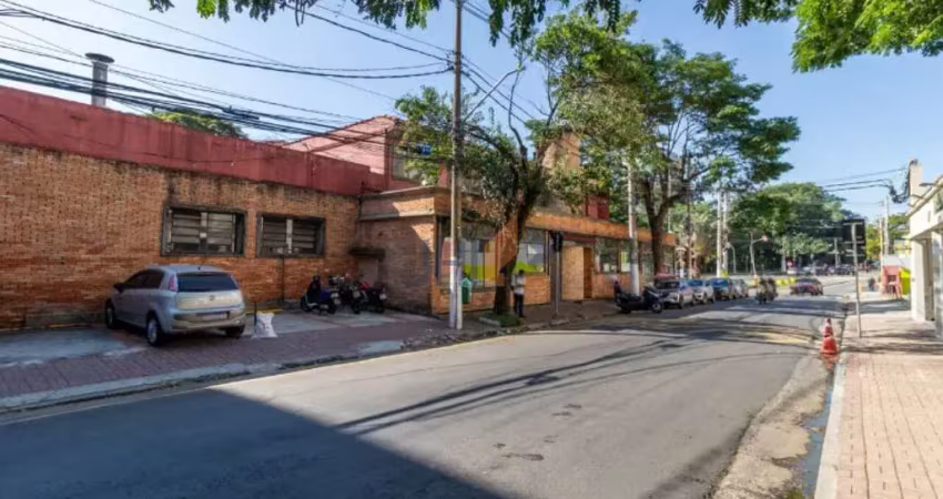 Salão com 1.321 m², antigo restaurante em ótimo ponto da vila leopoldina, para locação
