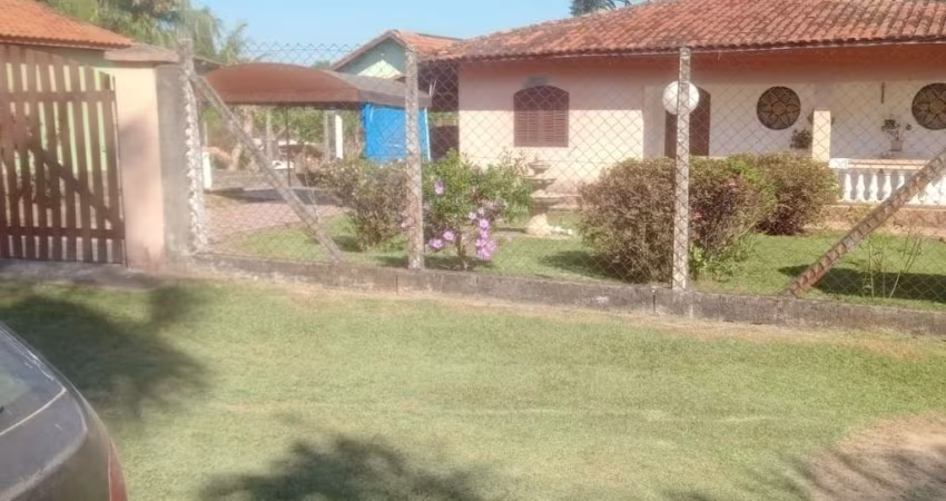 OPORTUNIDADE! Linda chácara a venda no bairro Dona Catarina