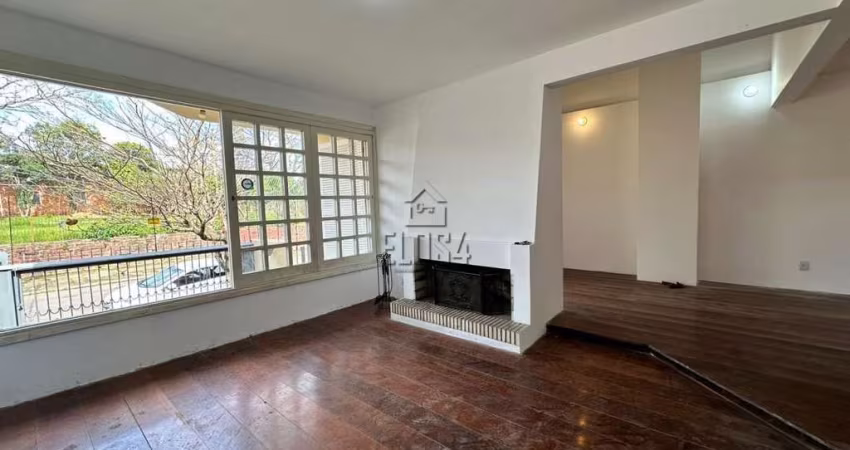 Casa à venda em São Leopoldo - Fião: Churrasqueira, Lareira, Cozinha, Área de serviço e mais!