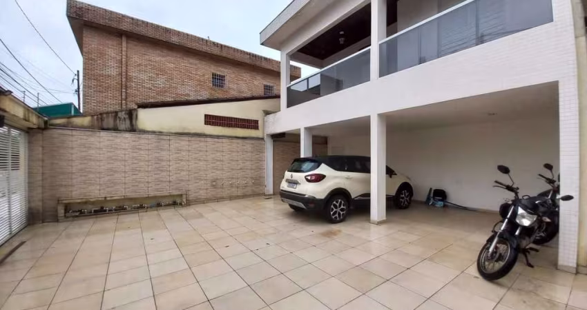 Lindo sobrado com 2 quartos, sendo 1 com suíte. Cidade de Praia