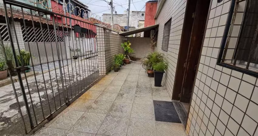 Casa de vila com 2 quartos, centro, são vicente - r$ 300 mil, cod: 138794