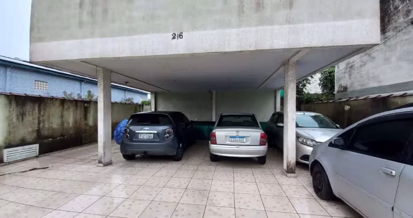 Casa sobreposta térrea em condomínio. 2 quartos, 1 vaga!!