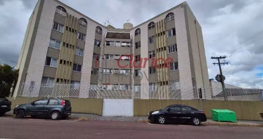 Apartamento antigo a venda em São José dos Pinhais, Apartamento amplo 2 vagas Rua XV de Novembro São José dos Pinhais, Apto venda  Edifício Vera Cruz