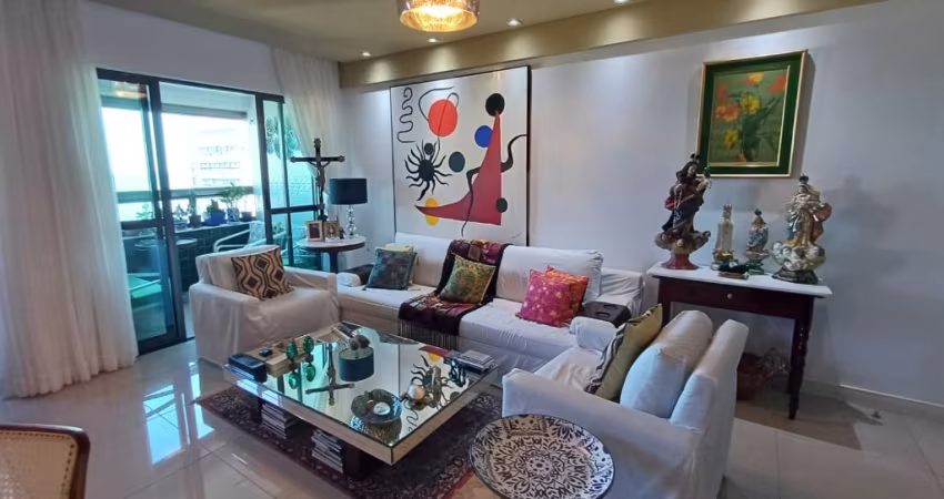 Apartamento à Venda em Boa Viagem com 96M².