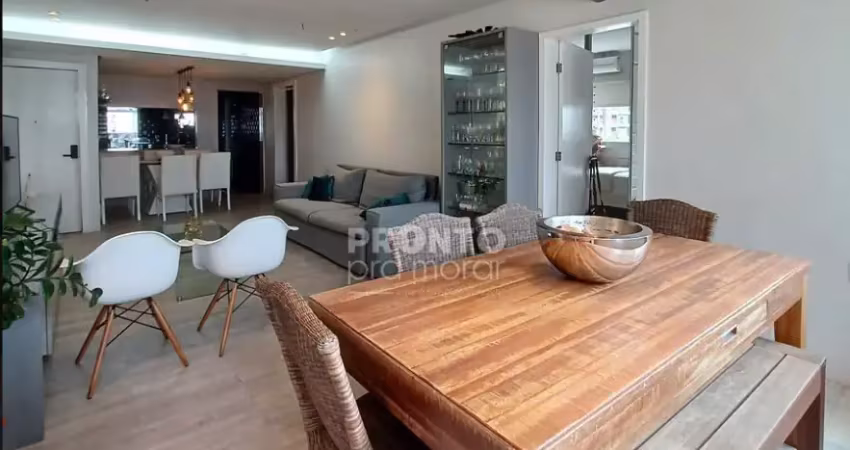 Apartamento à Venda em Boa Viagem com 168M², 04 Quartos sendo 03 suítes.