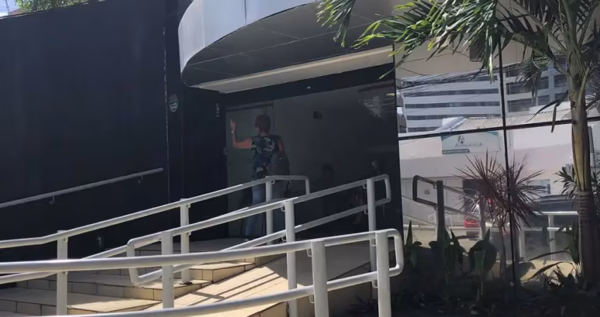 Aluga-se imóvel comercial em empresarial na iha do leite.