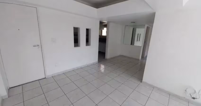 Apartamento à venda, 78 m² com 3 quartos sendo 1 revertido em escritório com suíte, situado em casa forte