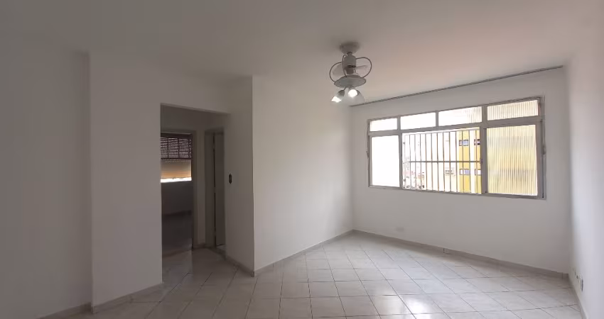 Amplo Apartamento no Embaré com Vista Livre, 2 Dormitórios, Dependência Completa e 1 Vaga de Garagem