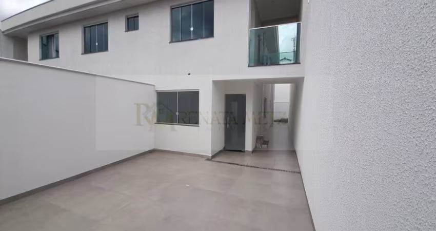 Casa Geminada Duplex  160m²  3 Quartos , 3 Banheiros ,Garagem pra 2 Carros / Bairro Planalto - Belo Horizonte