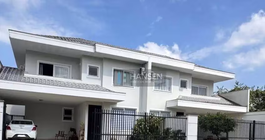 Casa com 3 dormitórios à venda, 146 m² por R$ 990.000,00 - Glória - Joinville/SC
