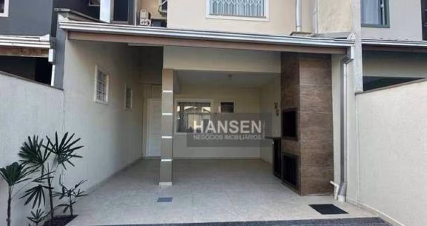 Casa com 3 dormitórios para alugar, 100 m² por R$ 2.668,33/mês - Petrópolis - Joinville/SC