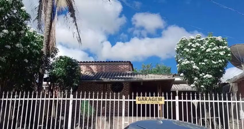 Casa com Comércio às Margens da MG 424 em São José da Lapa