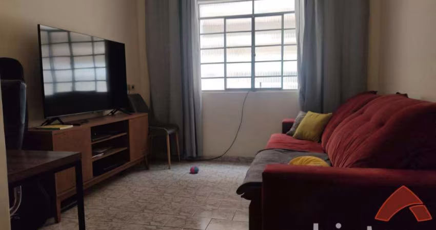 CASA A VENDA 3 DORMITORIOS  COM EDICULA