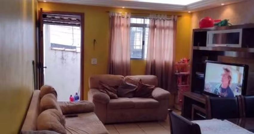 Casa com 2 quartos com de terreno 200m² - Vila Vasconcelos