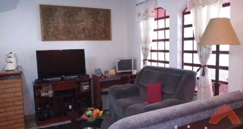 Sobrado disponível para venda com 2 dormitórios e 165 m² - Jardim Alvorada