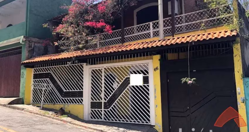 Sobrado com 4 dormitórios à venda, 300 m² por R$ 750.000,00 - Jardim Beatriz - Taboão da Serra/SP