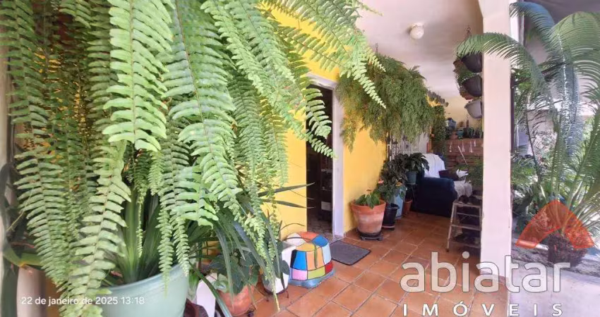 Casa à venda com 5 dormitórios no pirajussara – espaço e potencial para investimento