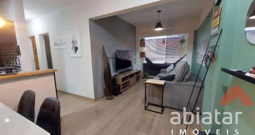 Apartamento dois quartos, com varanda. bairro tranquilo, centro do taboão da serra