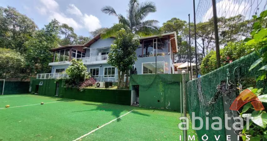 Casa Ampla com 4 Suítes no Condomínio Iolanda - Taboão da Serra
