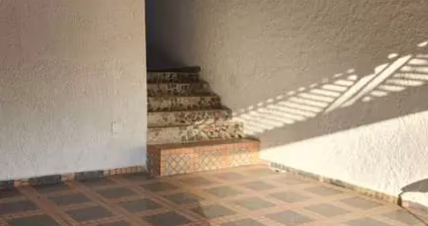 Casa à venda com 2 dormitórios, edícula e vaga dupla – taboão da serra / sp