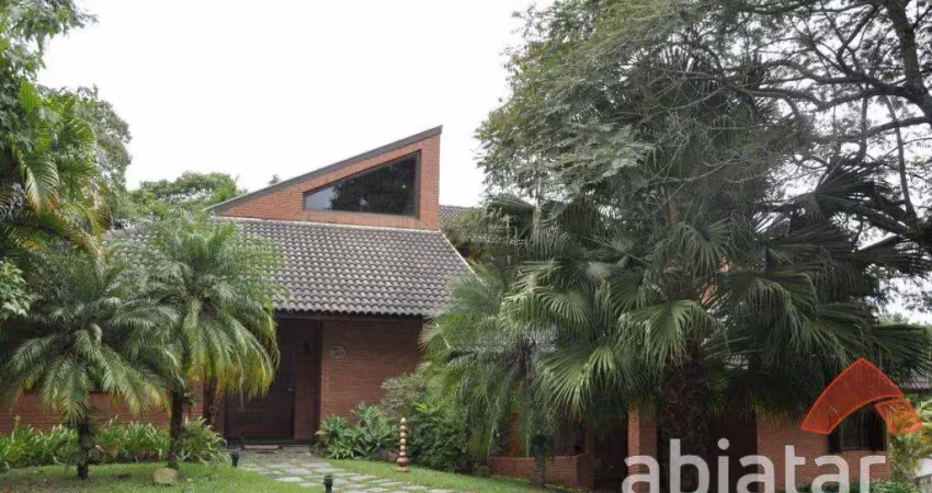 Casa à venda 540 m², 4 suítes e 10 vagas  condomínio forest hills, cotia