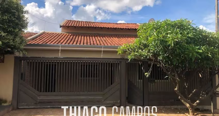 Jardim maria lucia casa com 3 dormitórios e suíte imóvel de alto padrão construtivo (locado r$1.000,00 mês)