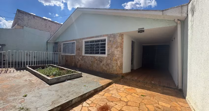 Grande oportunidade casa a 5 minutos do centro de rio preto no bairro boa vista. são 3 casas no mesmo terreno ideal para locação.