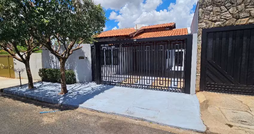 Linda casa pronta para morar no bairro gabriela são josé do rio preto com 3 dormitórios sendo uma suíte e moveis planejados.