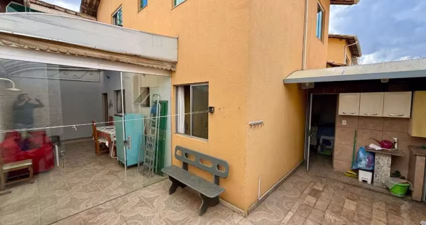 Casa com 3 quartos à venda na Rua das Tangerinas, 235, Vila Cloris, Belo Horizonte