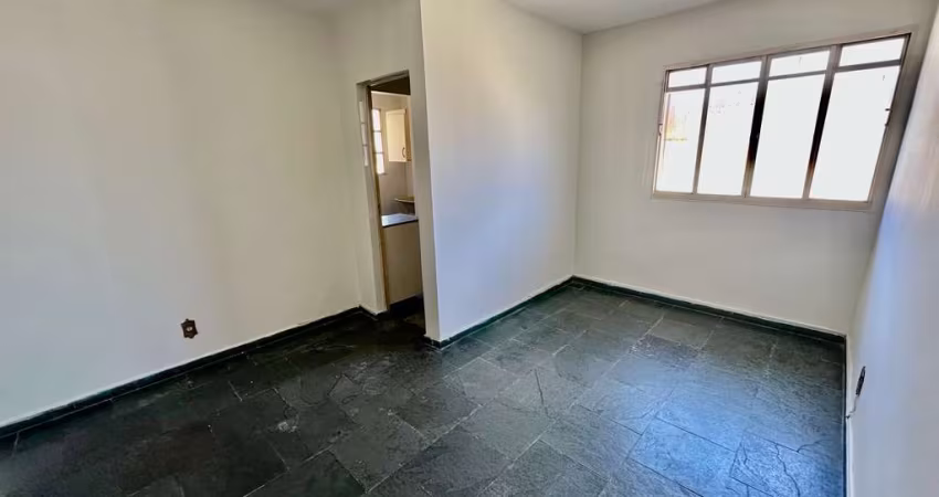 Casa em condomínio fechado com 3 quartos para alugar na José Sanguinete, 105, São João Batista, Belo Horizonte