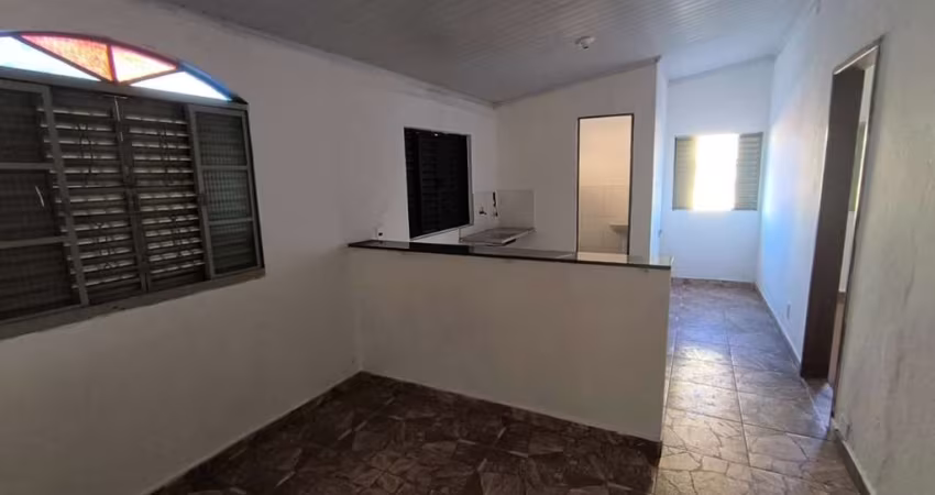 Casa com 2 quartos para alugar na Águas Formosas, 996, Pedra Azul, Contagem
