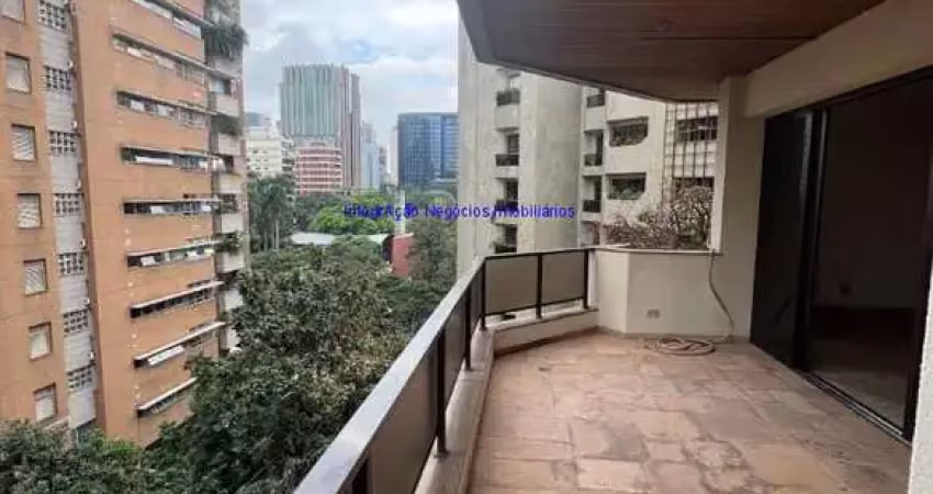 Apartamento 200m², 03 dormitórios, 04 banheiros e 03 vagas de garagem.  portaria com segurança, portaria, piscina, academia, salão de festas e sauna.
