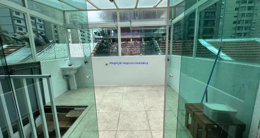Casa Sobrado 185m², 03 dormitórios e 02 banheiros.  Excelente localização, entre as Alamedas Santos, Campinas e Rua Doutor Nélson Vasoler;