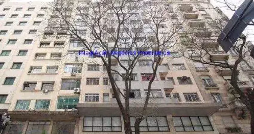 Apartamento 32m², 01 dormitório e 01 banheiro.   condomínio com segurança e portaria.  excelente localização