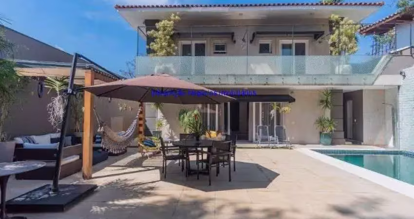 Casa 720m², 04 dormitórios (sendo suítes), 05 banheiros e 04 vagas de garagem.  excelente localização, entre as ruas deputado fabio aranha