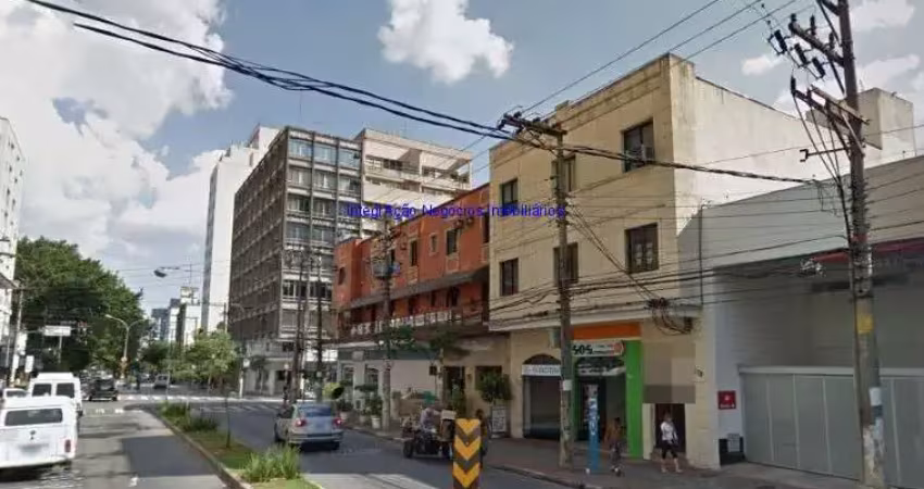 Conjunto comercial 35m² e 01 banheiro.  condomínio com recepção.  excelente localização á e minutos andando para a estação do metrô faria lima