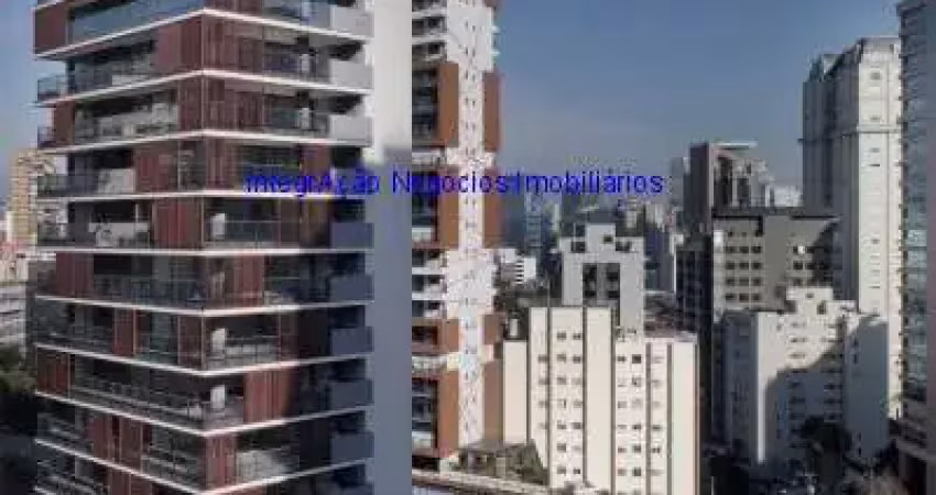 Apartamento 252m², 04 dormitórios (sendo suítes), 05 banheiros e 04 vagas de garagem.  condomínio com portaria, segurança, piscina, salão de festa