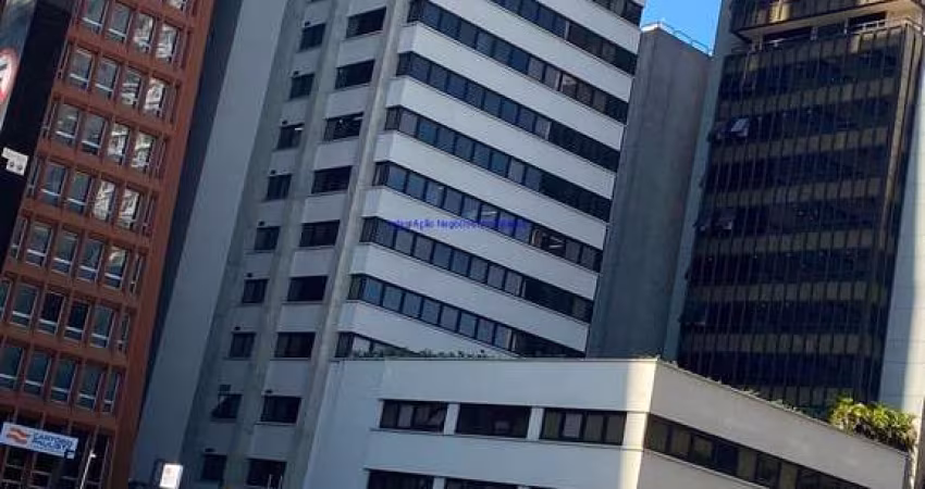 Conjunto Comercial  MOBILIADO 520m², 03 salas, 02 banheiros e 02 vagas na garagem.  Condomínio com recepção e portaria.  Excelente localização