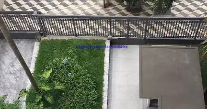 Apartamento 190m², 03 dormitórios (sendo 1suíte), 04 banheiros e 01 vaga na garagem.  condomínio com segurança, portaria e área verde.