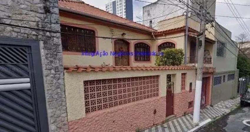 Casa 220m², 03 dormitórios, 03 banheiros e 02 vagas na garagem.  excelente localização  entre as avenidas lacerda franco, lins de vasconcelos