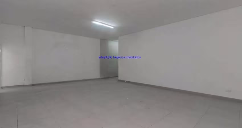 Galpão 480m² e 02 banheiros; o imóvel possui  vestiários, refeitório, infra estrutura e cabeamento para ar condicionado