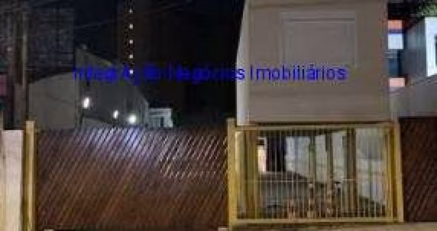 Terreno 350m².  Excelente localização entre as Ruas Morás,  Aspicuelta e Wisard; Próximo da Estação do Metrô Fradique Coutinho.