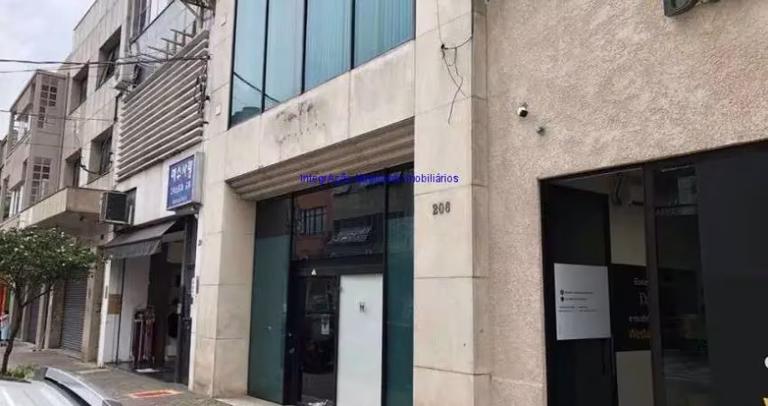 Loja 430m², 02 banheiros.  excelente localização á 10 minutos andando para a estação do metrô tiradentes; entre as ruas lubavitch e três rios .